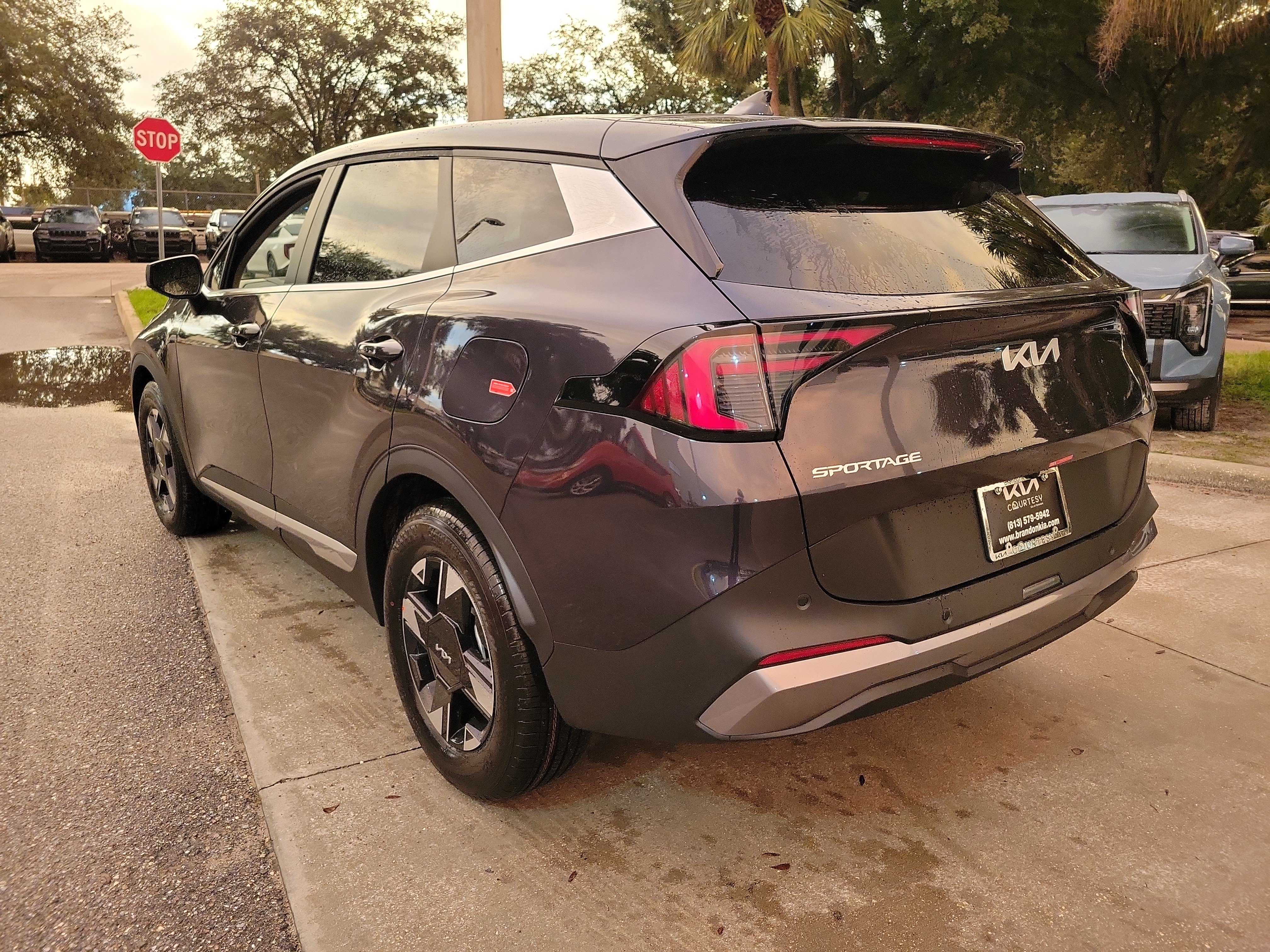 New 2027 Kia Sportage LX FWD image 2
