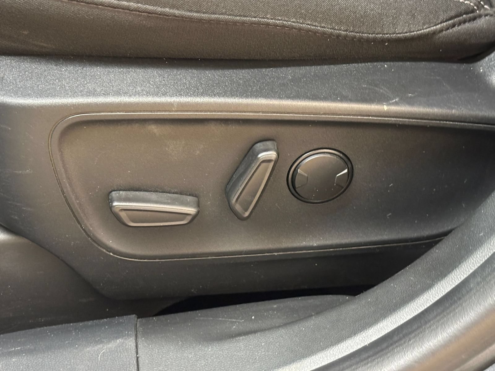 Used 2024 Ford Escape Active AWD/4WD image 21