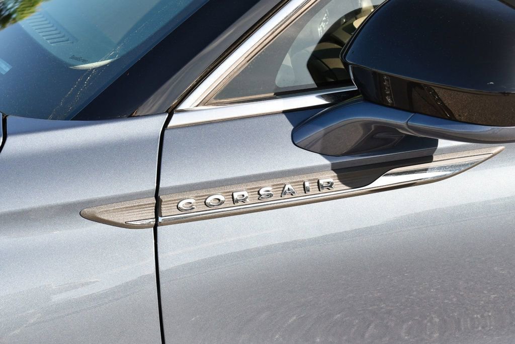 Used 2022 Lincoln Corsair AWD w/ Equipment Group 101A image 38