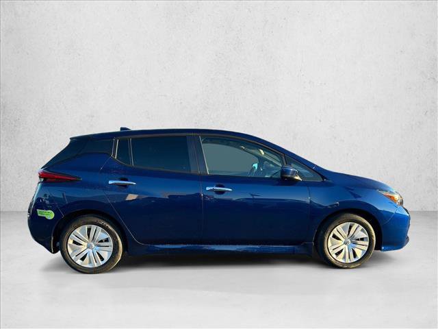 Used 2023 Nissan Leaf S image 4