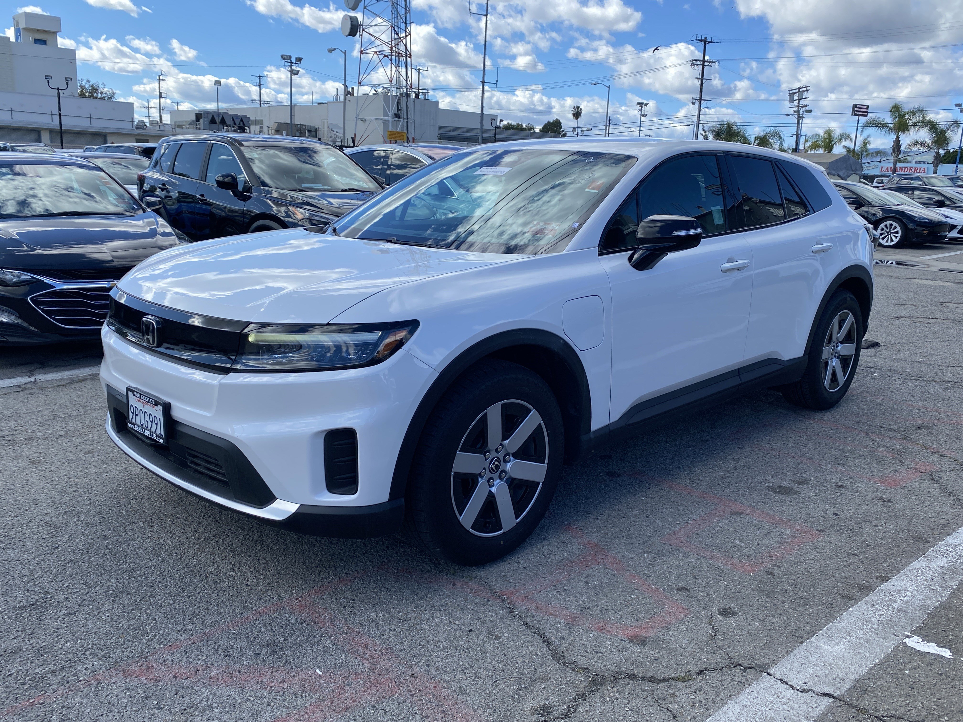 Used 2024 Honda Prologue EX image 2