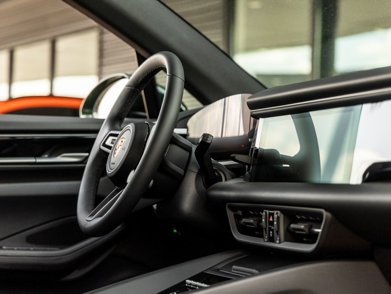 Certified 2025 Porsche Macan 4 Electric image 41