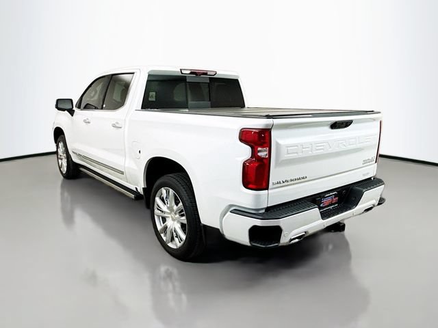 Used 2025 Chevrolet Silverado 1500 High Country w/ High Country Premium Package AWD/4WD image 5