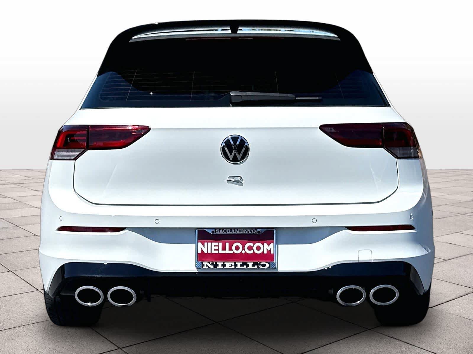 Used 2025 Volkswagen Golf AWD/4WD image 7