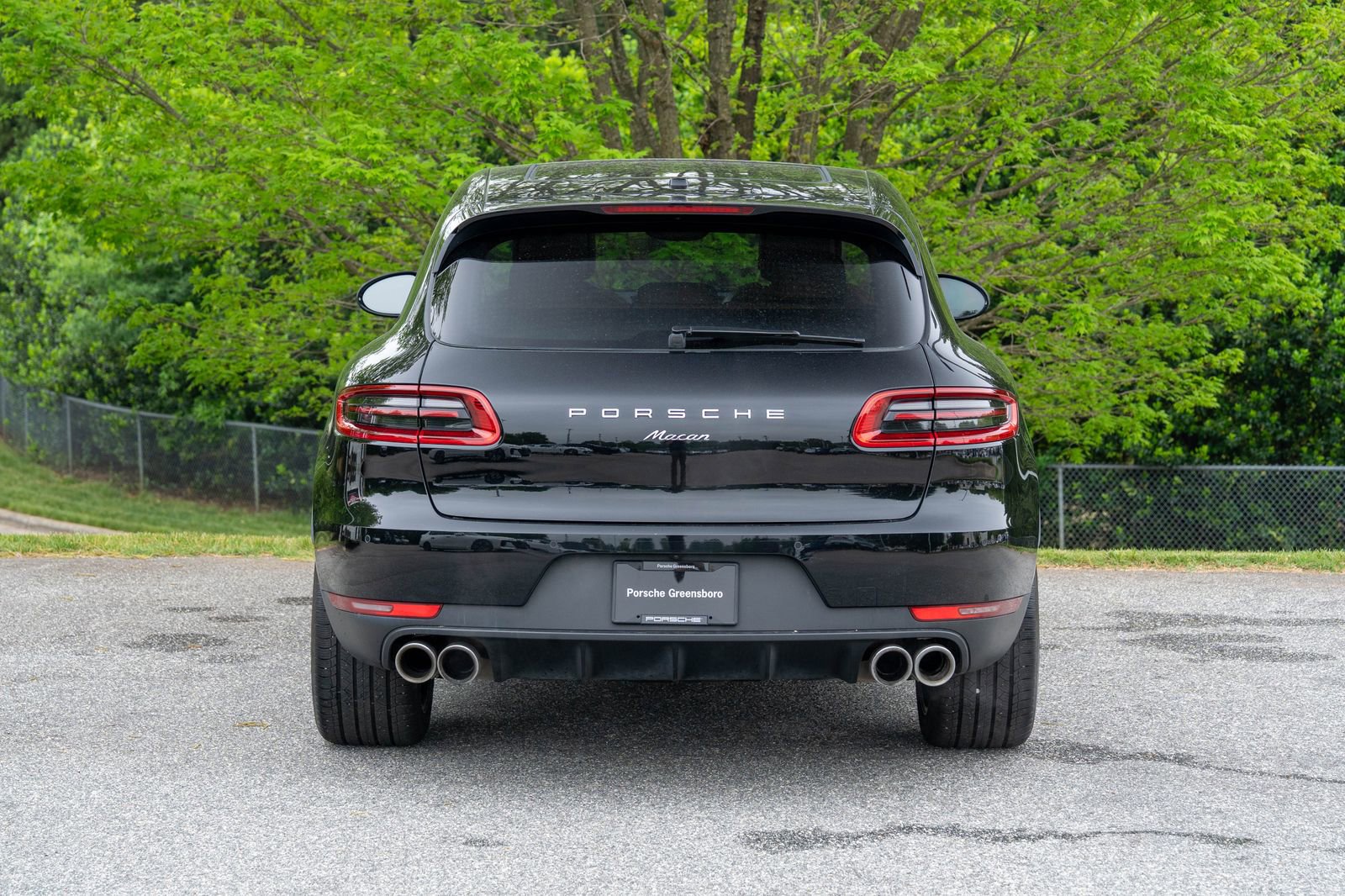 Used 2018 Porsche Macan Sport Edition AWD/4WD image 6