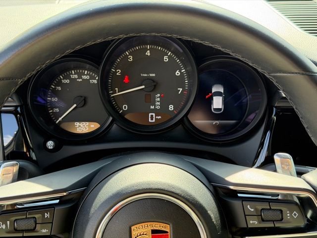 Used 2025 Porsche Macan AWD/4WD image 12