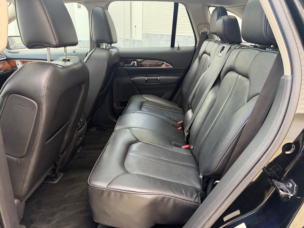Used 2012 Lincoln MKX FWD image 20
