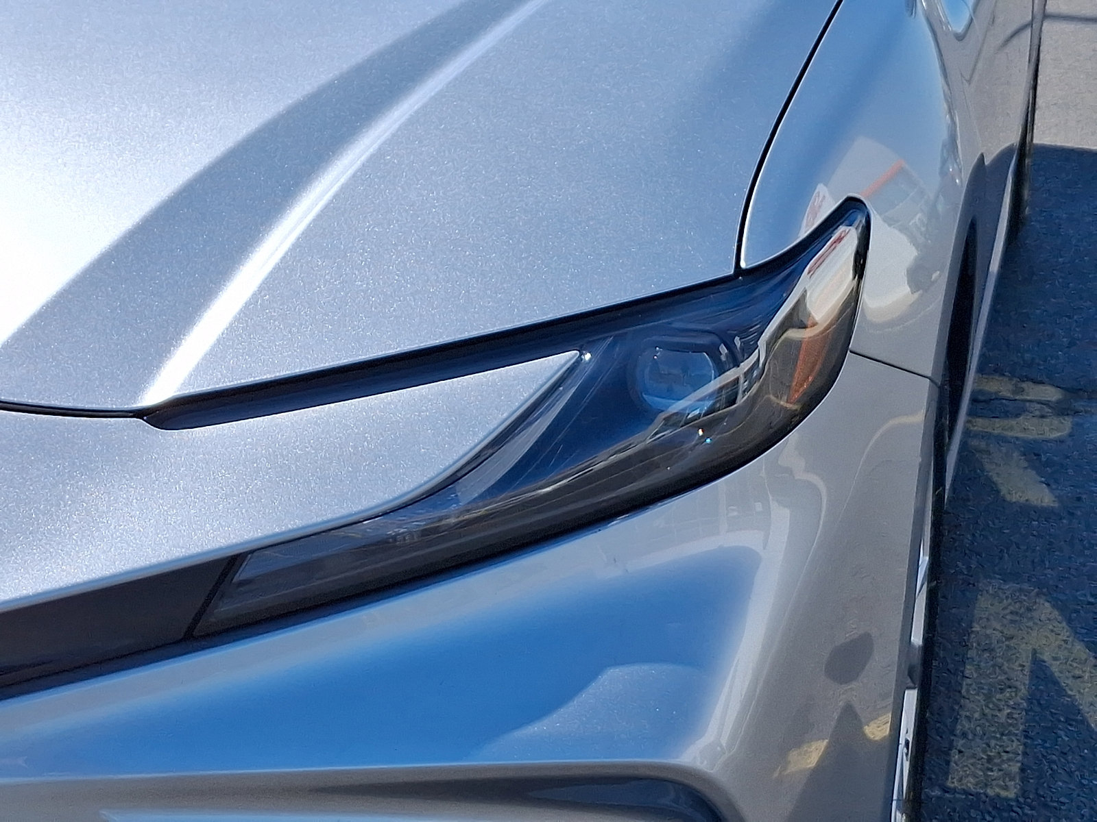 Used 2025 Toyota Camry LE w/ Convenience Package image 9