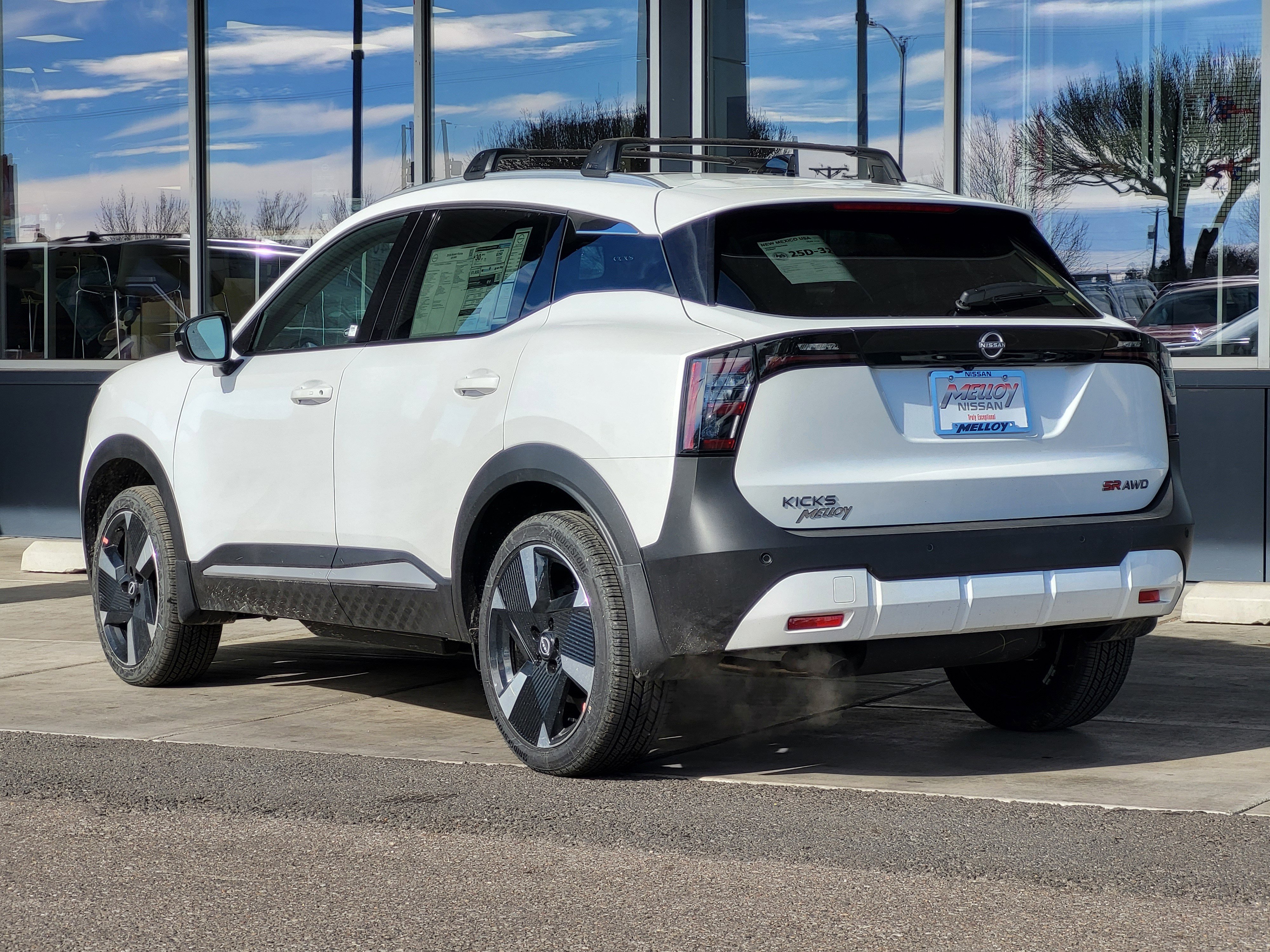 New 2026 Nissan Kicks SR w/ Illumination Package image 6