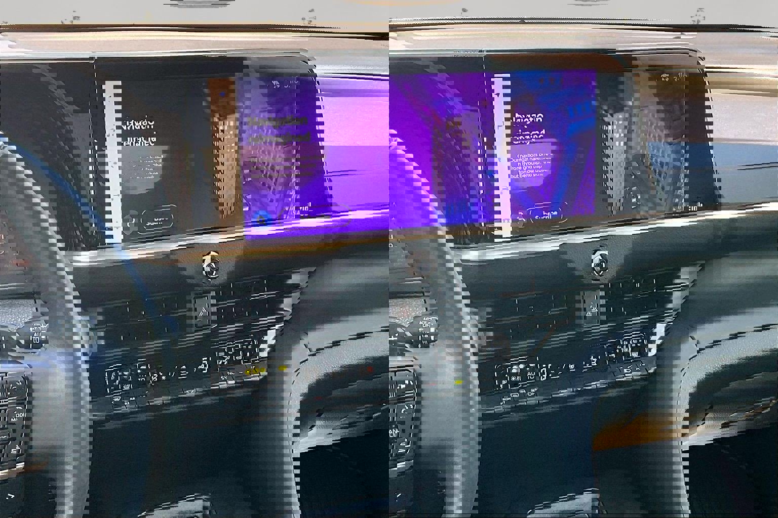 Used 2023 Toyota Crown Platinum image 6