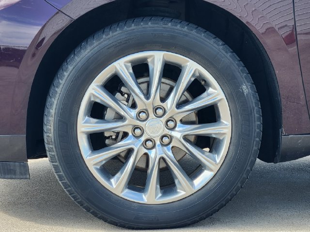 Used 2018 Buick Enclave Premium w/ Experience Buick Package FWD image 10
