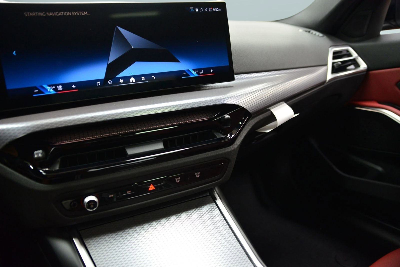 Used 2025 BMW 330i xDrive Sedan w/ Premium Package AWD/4WD image 31