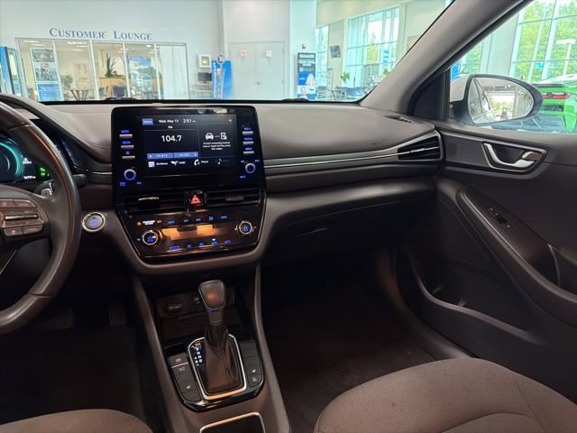 Used 2021 Hyundai Ioniq SEL FWD image 24