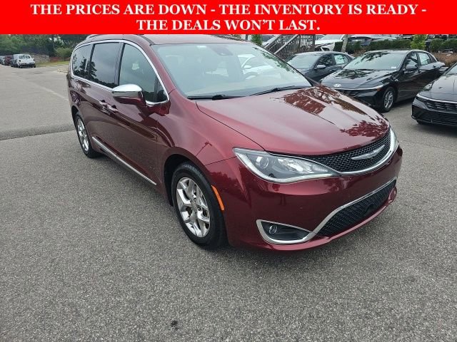 Used 2018 Chrysler Pacifica Limited w/ Advanced Safetytec Group FWD image 1