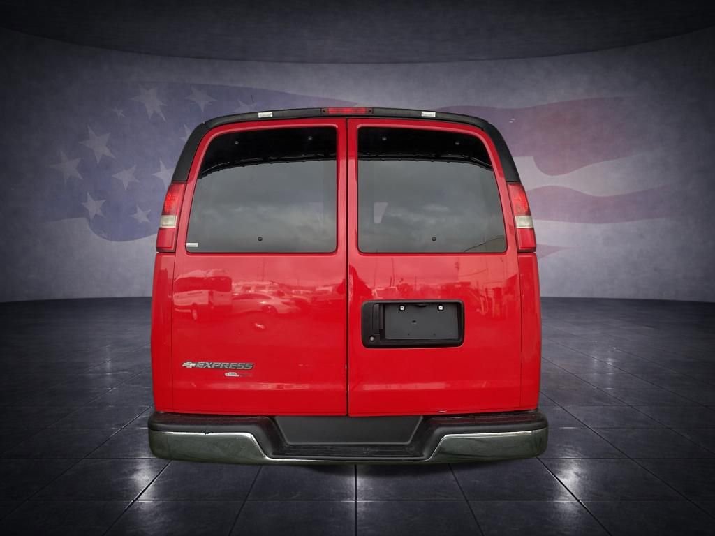 Used 2015 Chevrolet Express 3500 LS w/ Chrome Appearance Package image 4