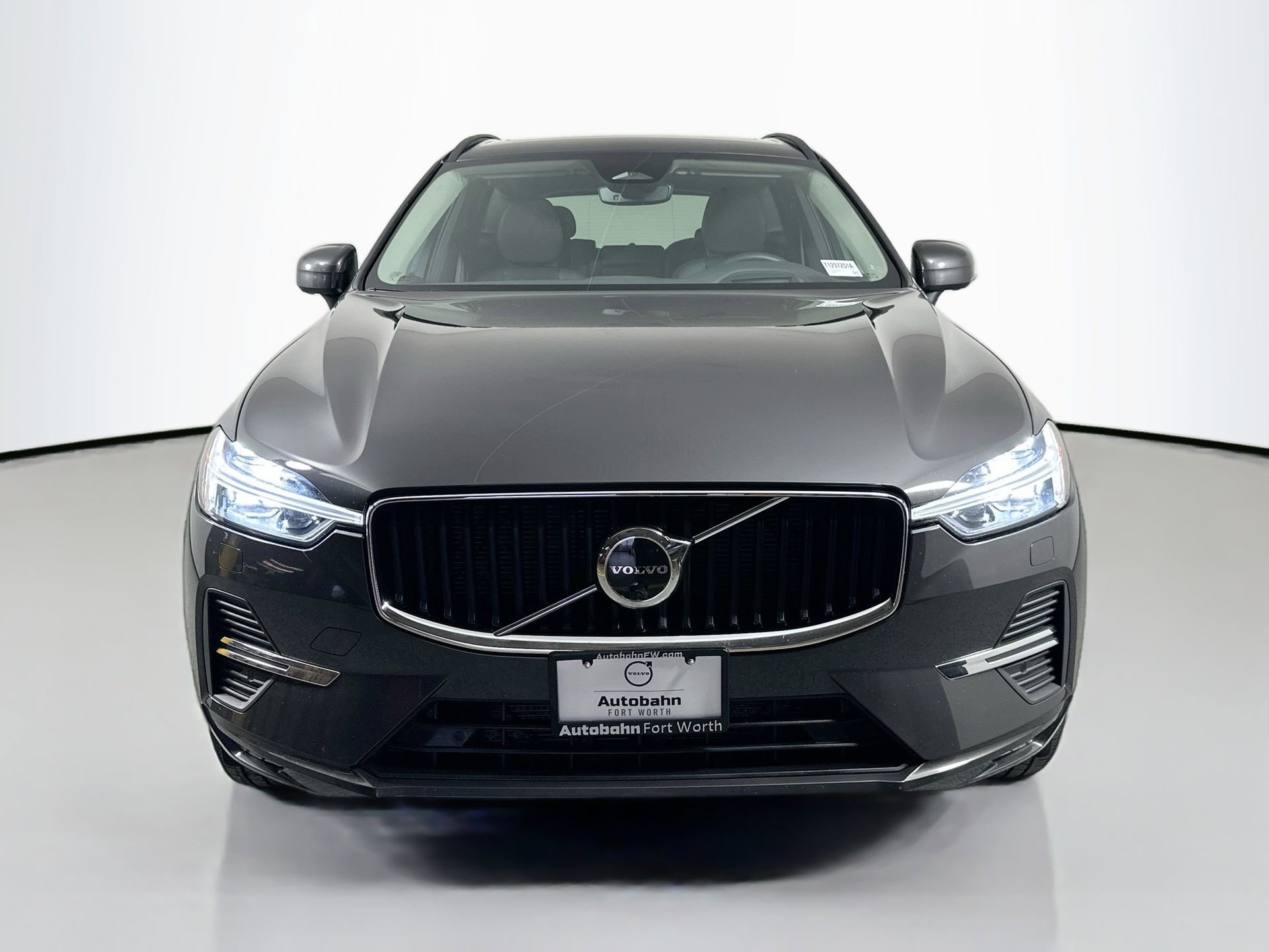 Certified 2022 Volvo XC60 B5 Momentum w/ Advanced Package video 2