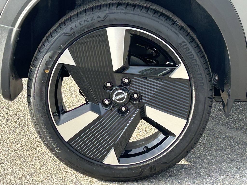 New 2026 Nissan Kicks SR image 7