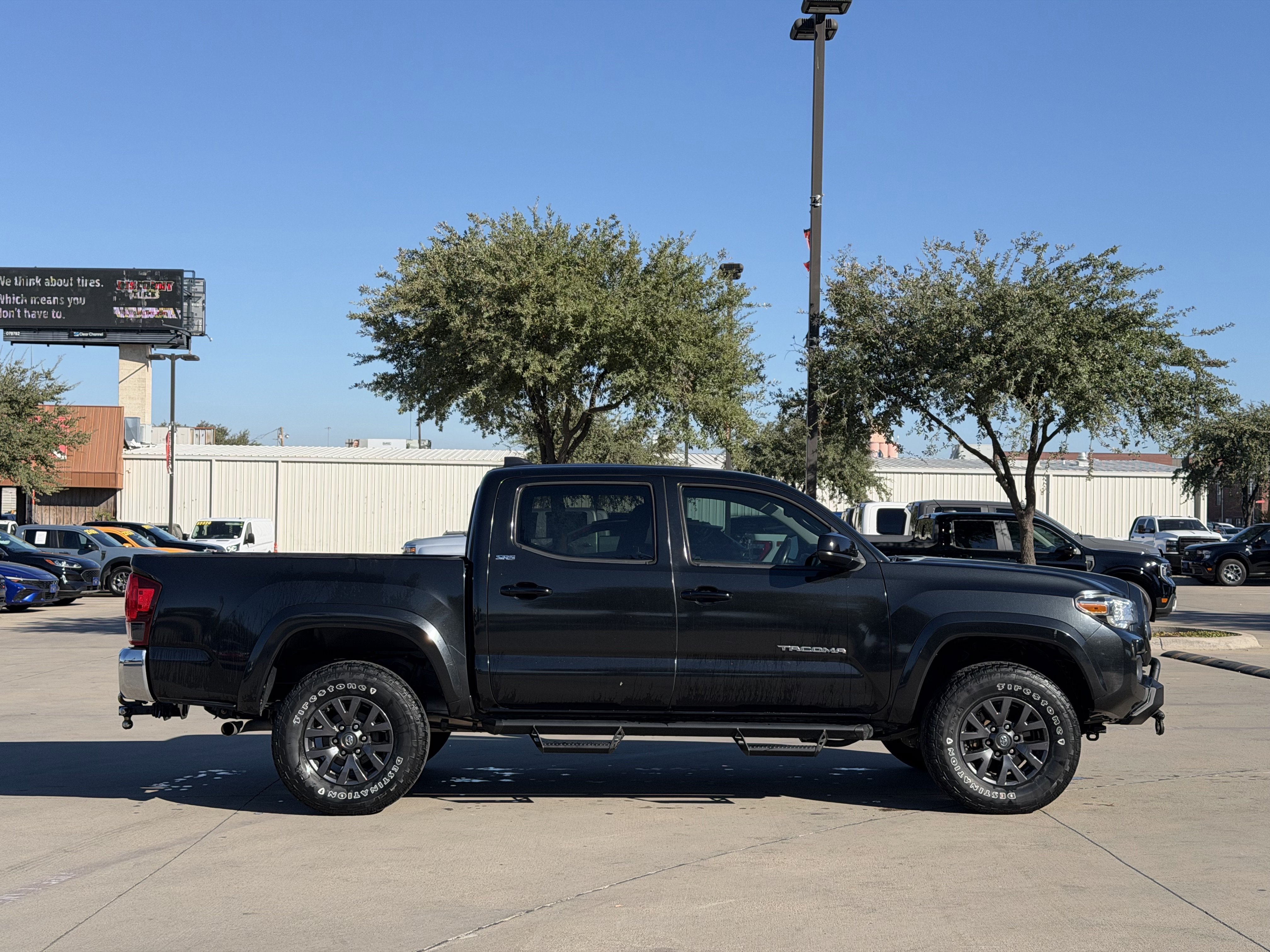 Used 2020 Toyota Tacoma SR5 RWD image 3