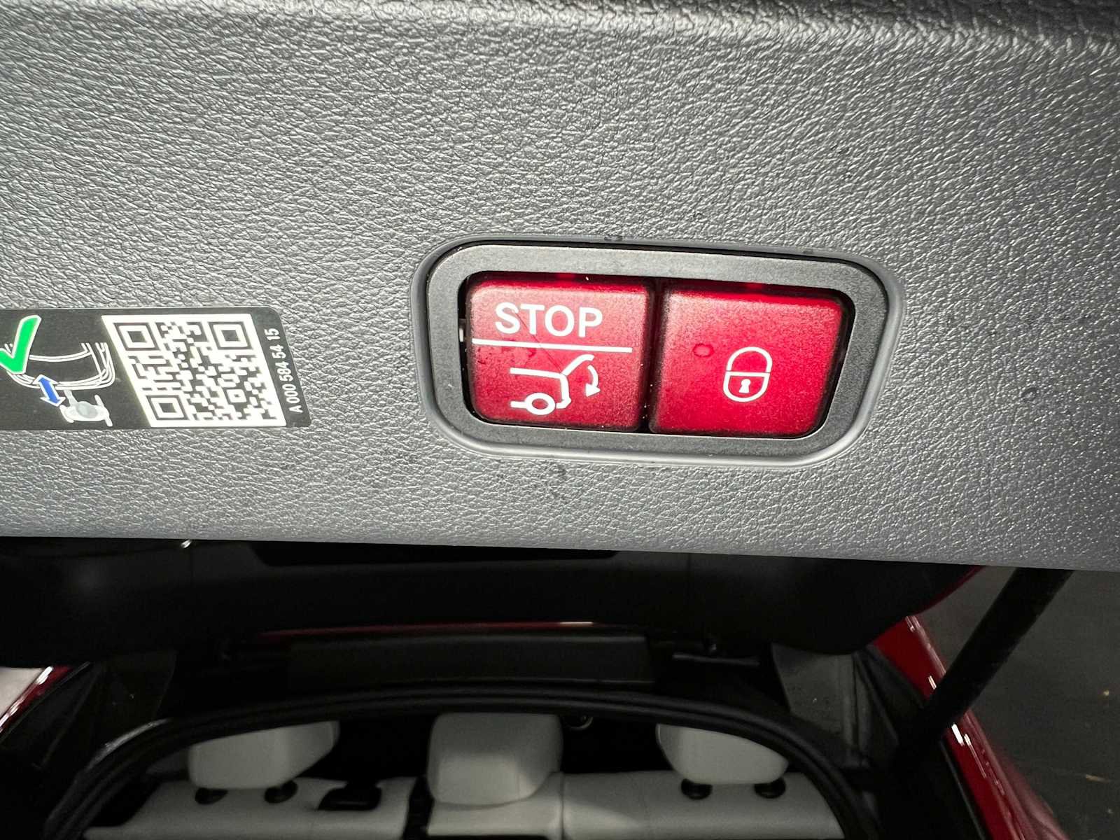 Certified 2025 Mercedes-Benz GLC 300 4MATIC image 17