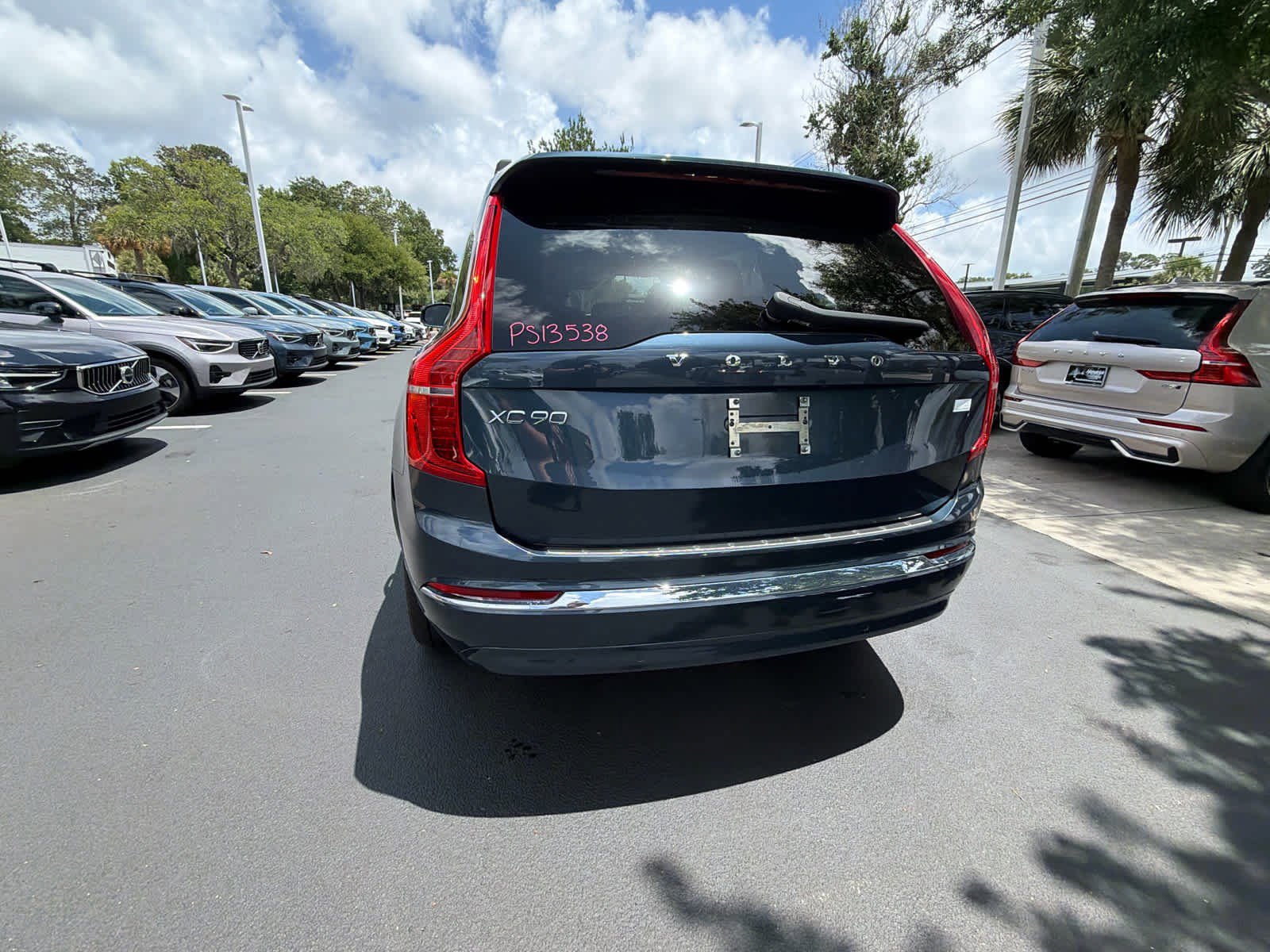 Used 2024 Volvo XC90 T8 Ultimate w/ Protection Package Premier AWD/4WD image 12