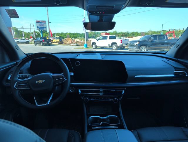 Used 2025 Chevrolet Traverse High Country w/ LPO, Floor Liner Package AWD/4WD image 14