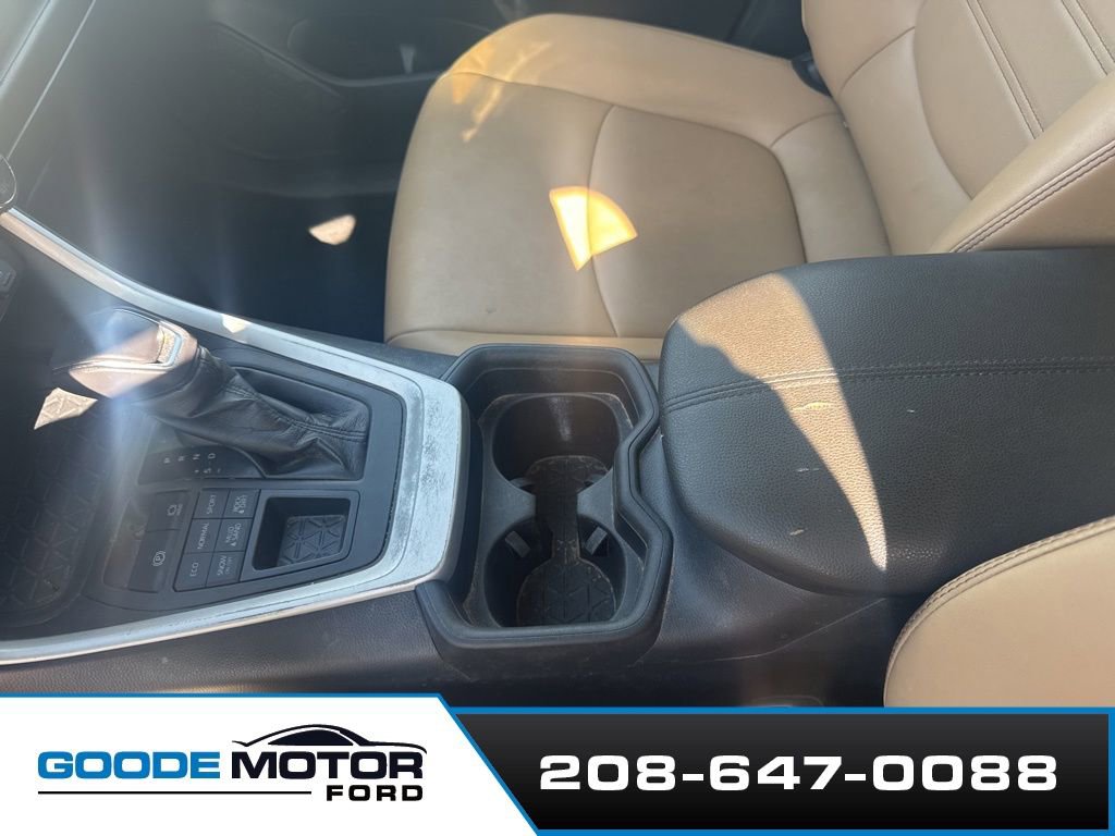 Used 2021 Toyota RAV4 XLE Premium AWD/4WD image 11