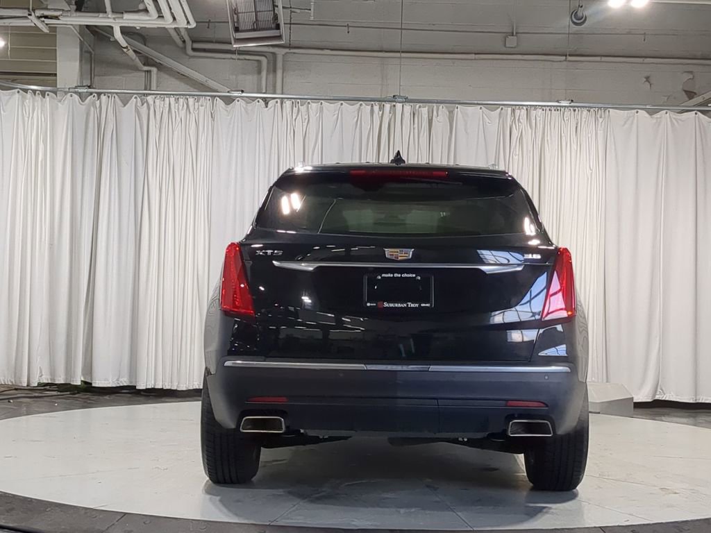 Used 2018 Cadillac XT5 Luxury w/ LPO, Wheel Lock Package FWD image 16