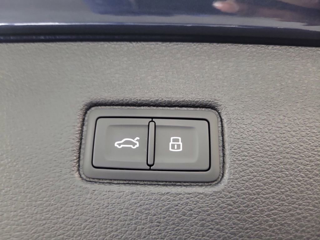 New 2026 Audi Q7 2.0T Premium image 9