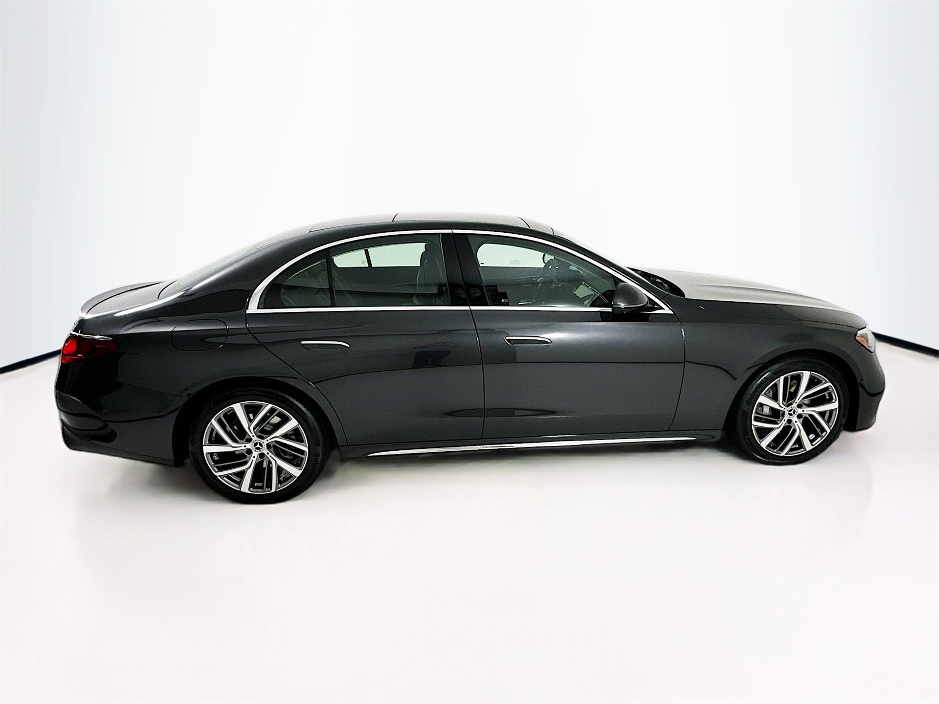 New 2026 Mercedes-Benz E 350 4MATIC Sedan image 9