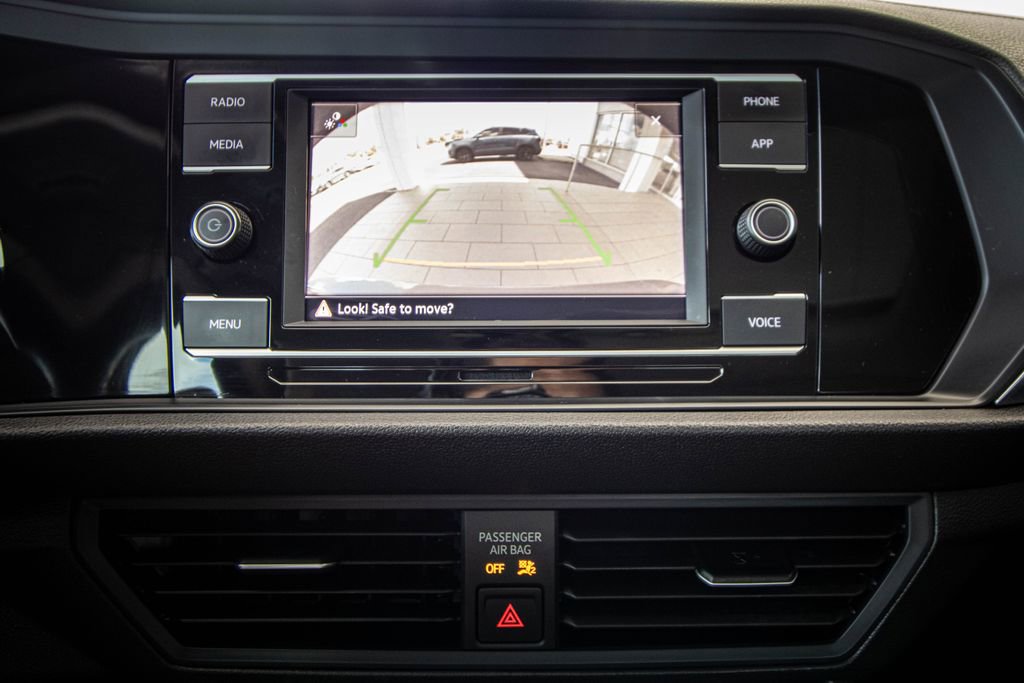 Certified 2022 Volkswagen Jetta SE image 43