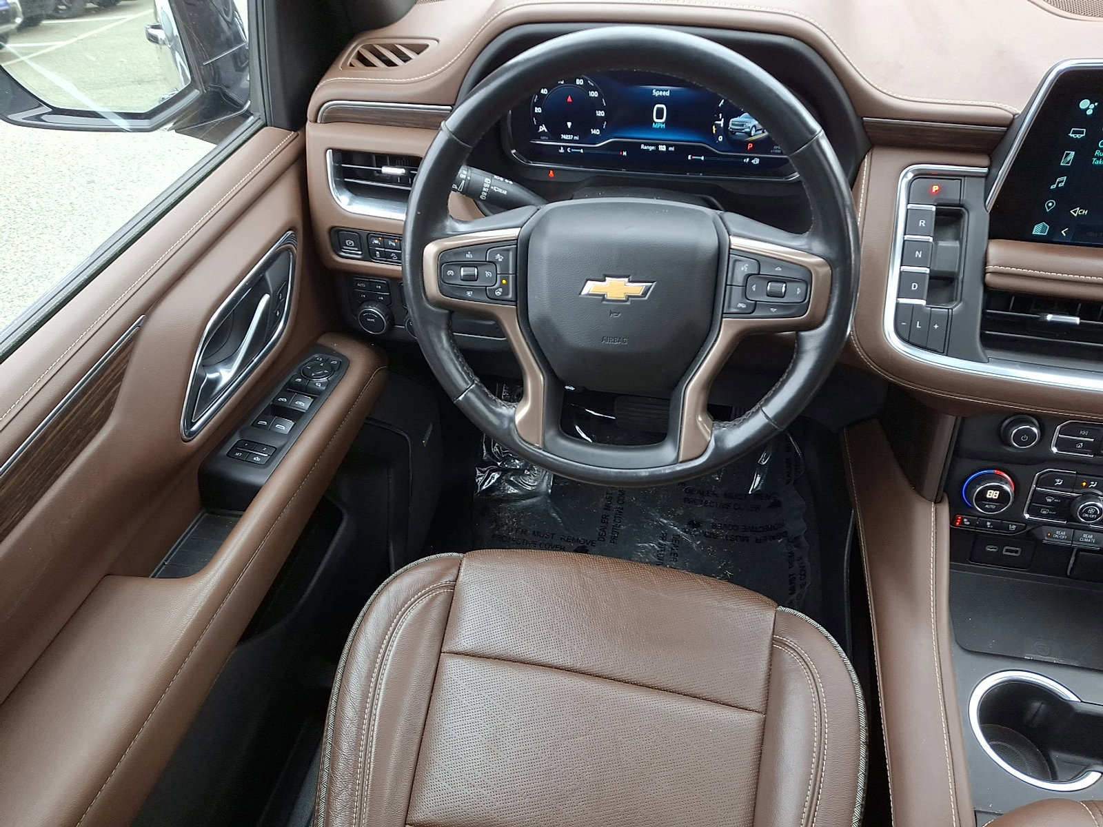 Used 2022 Chevrolet Suburban High Country image 14