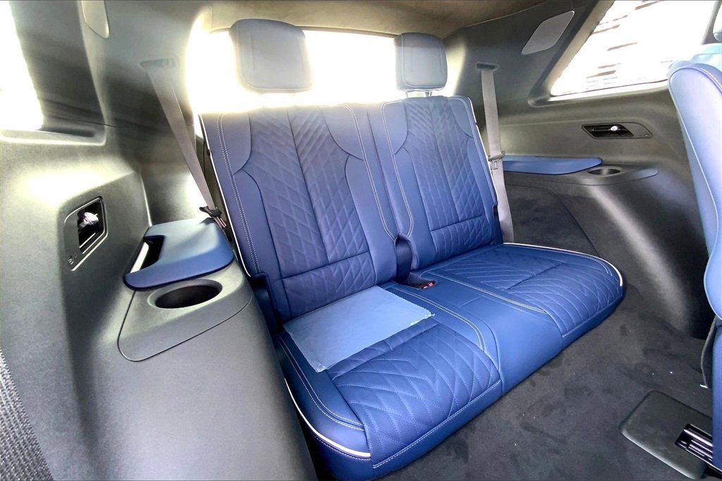 New 2026 Cadillac Vistiq Premium Luxury image 30