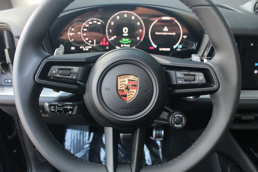 New 2026 Porsche Cayenne S image 18