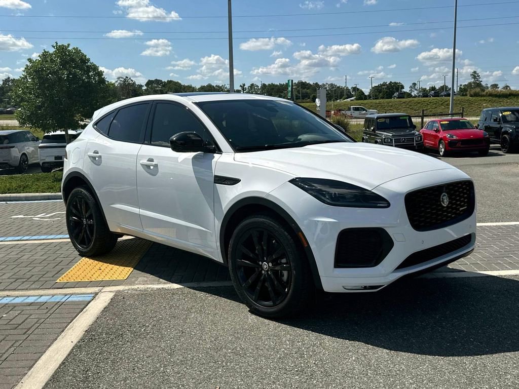 New 2024 Jaguar E-PACE R-Dynamic SE image 9