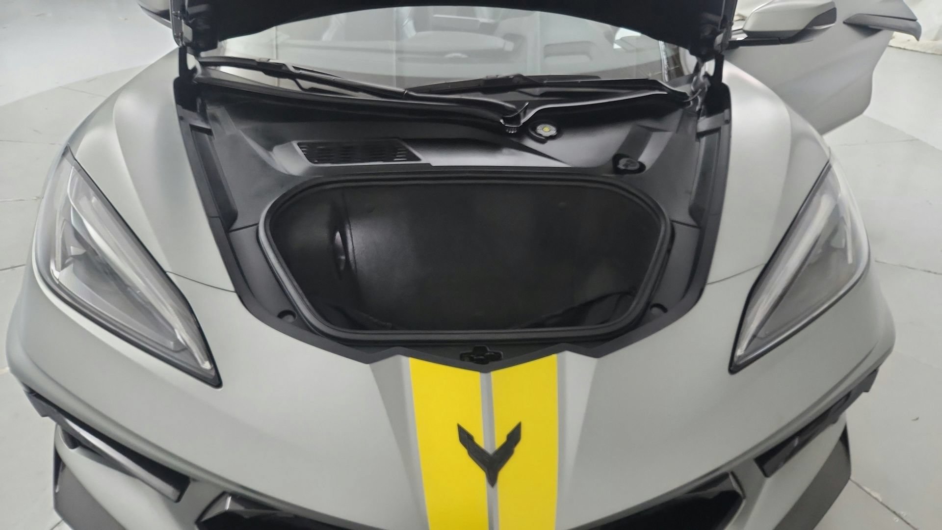 Certified 2023 Chevrolet Corvette Stingray Premium Conv w/ Z51 Performance Package RWD image 17