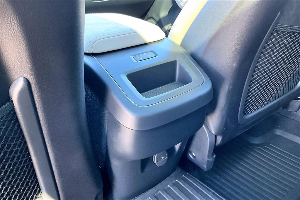 Certified 2026 Volvo XC60 B5 Plus w/ Protection Package Premier image 10