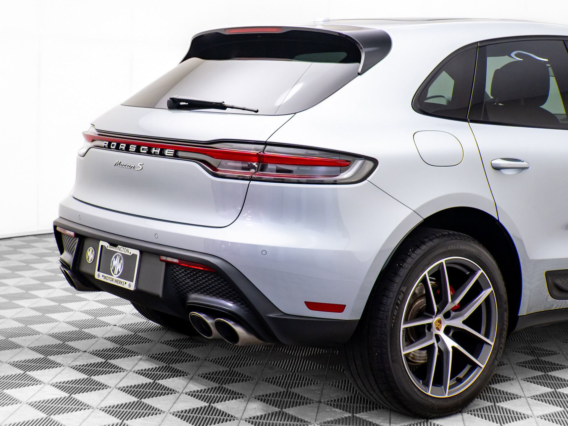 Certified 2023 Porsche Macan S image 35