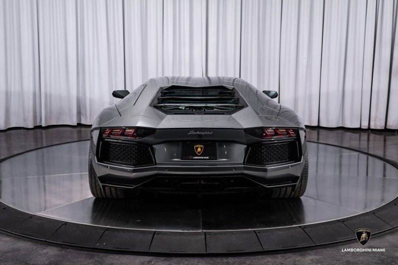 Used 2012 Lamborghini Aventador LP 700-4 image 20