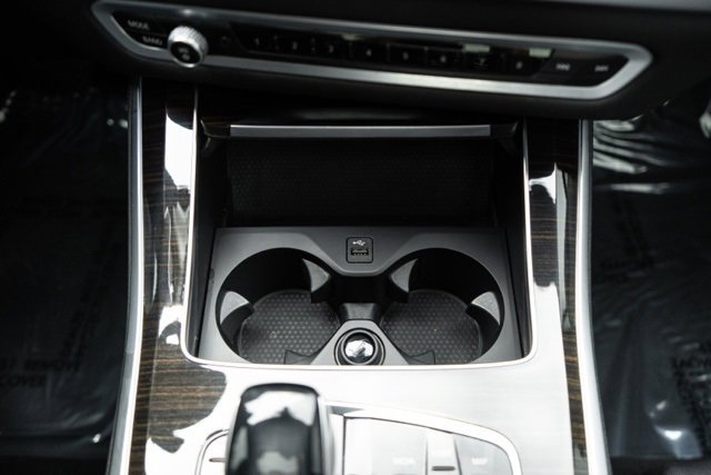 Used 2019 BMW X5 xDrive40i w/ Parking Assistance Package image 29