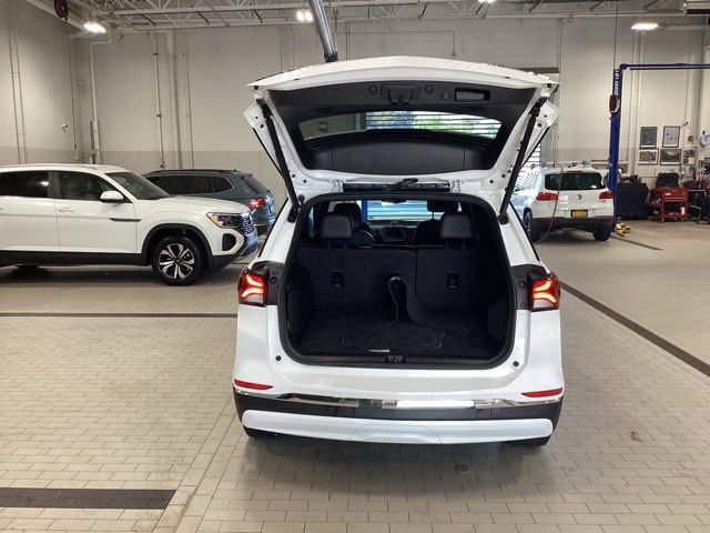 Used 2022 Chevrolet Equinox RS AWD/4WD image 13