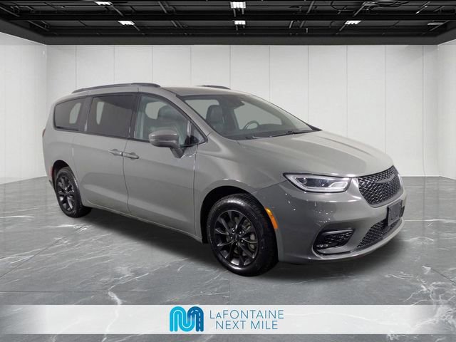 Used 2021 Chrysler Pacifica Touring-L w/ S Appearance Package image 7