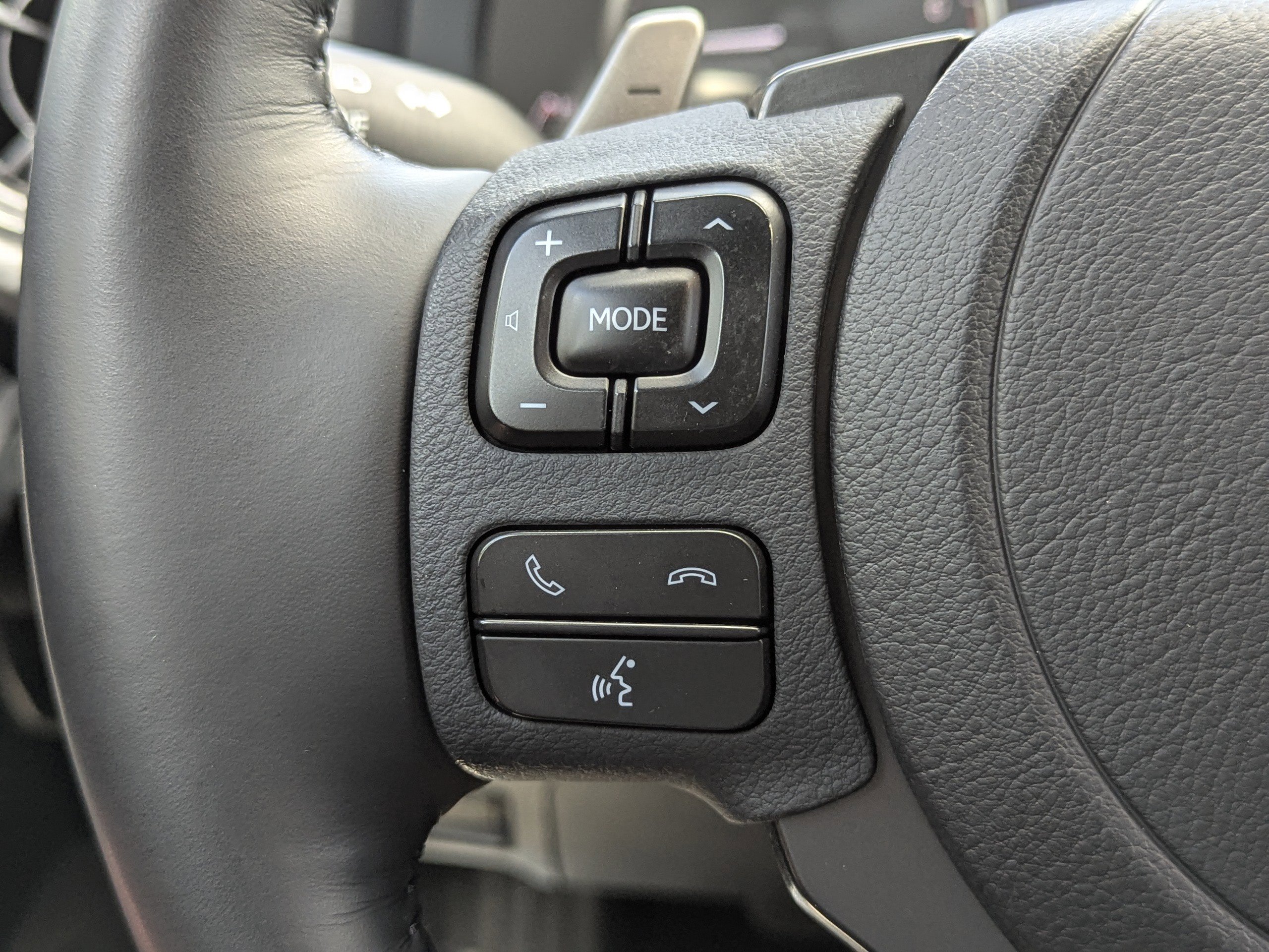 Used 2023 Lexus IS 300 w/ Comfort Package image 34