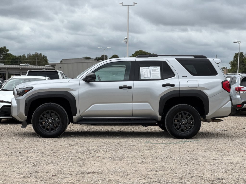Used 2025 Toyota 4Runner SR5 AWD/4WD image 3