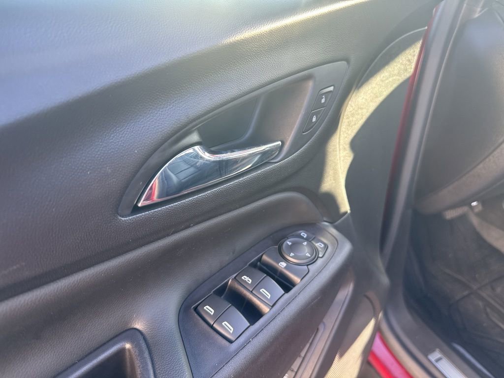 Used 2021 Chevrolet Equinox Premier image 9