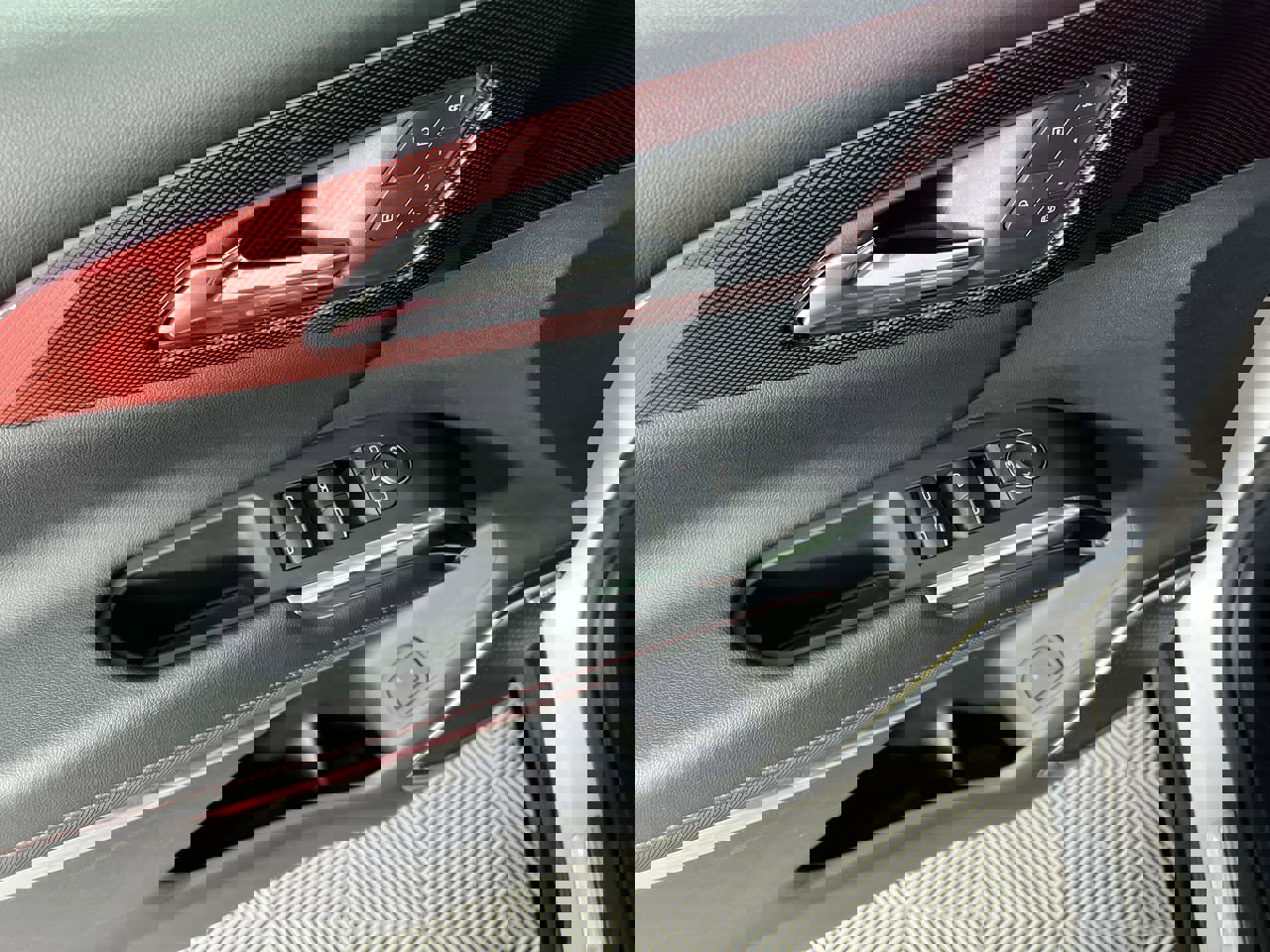 Used 2024 Chevrolet Traverse RS w/ LPO, Floor Liner Package image 14