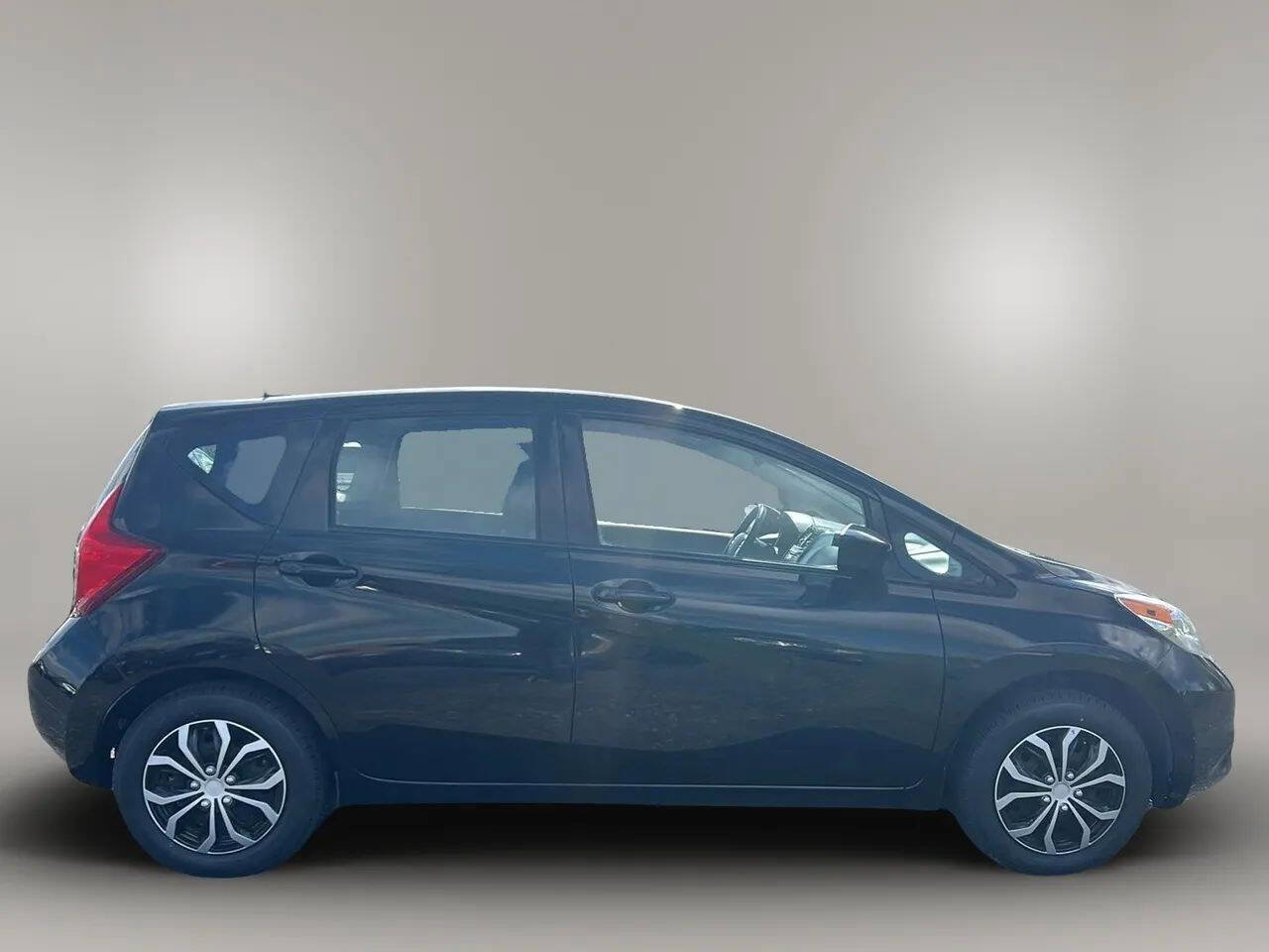 Used 2016 Nissan Versa Note SV FWD image 8