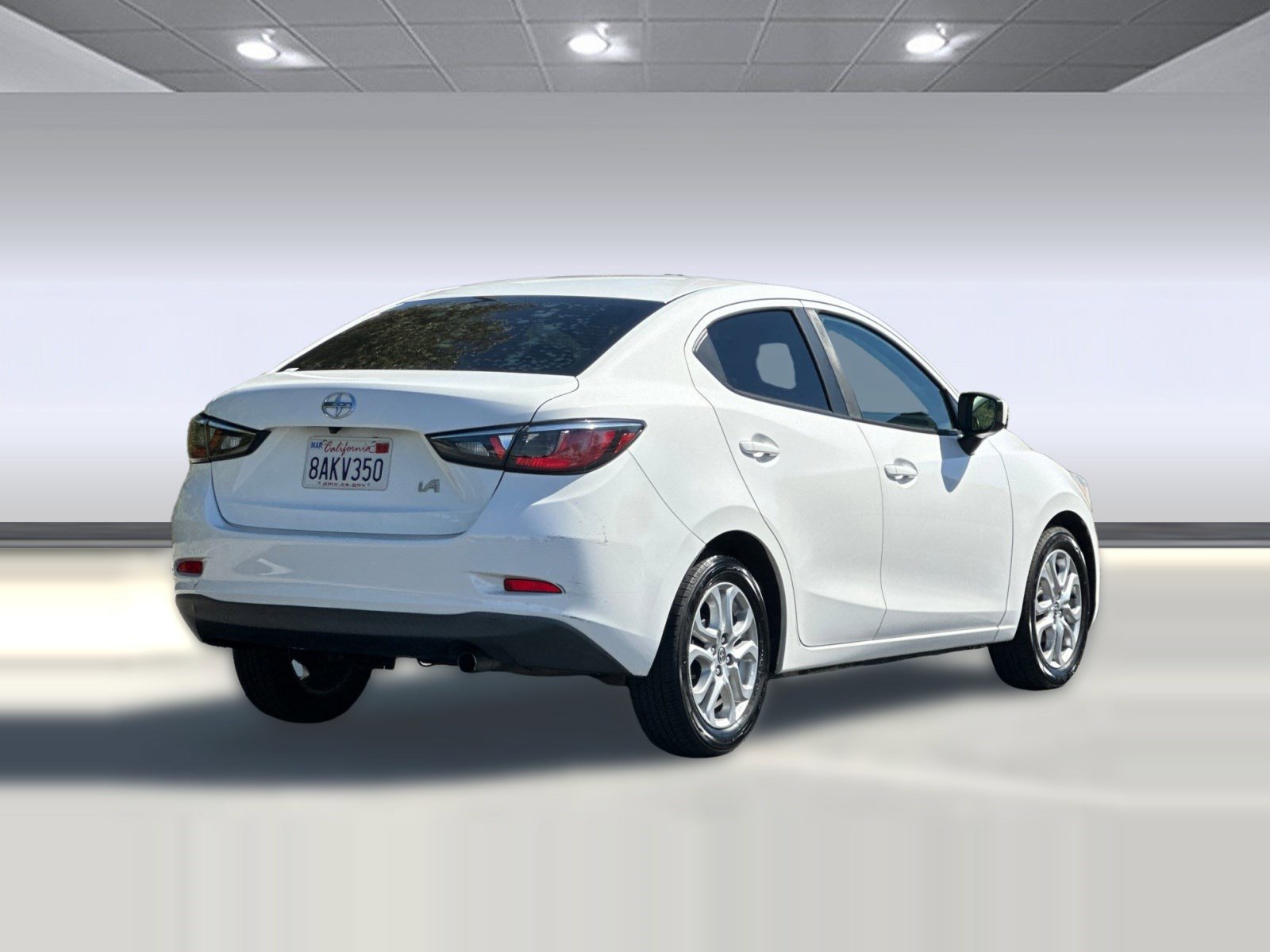 Used 2016 Scion iA 4dr Sdn Auto (Natl) image 9