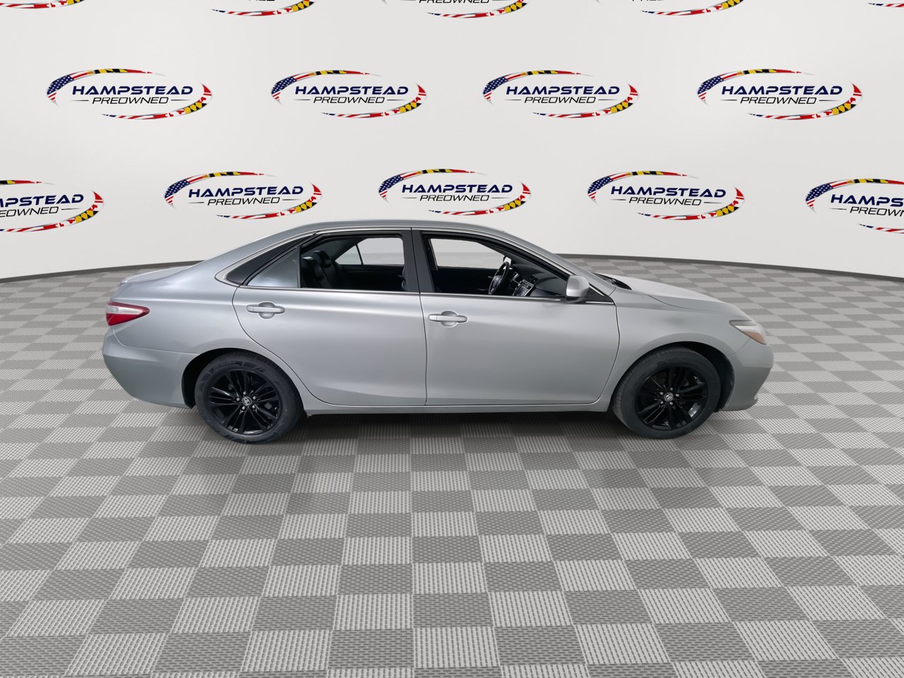 Used 2017 Toyota Camry SE FWD image 9
