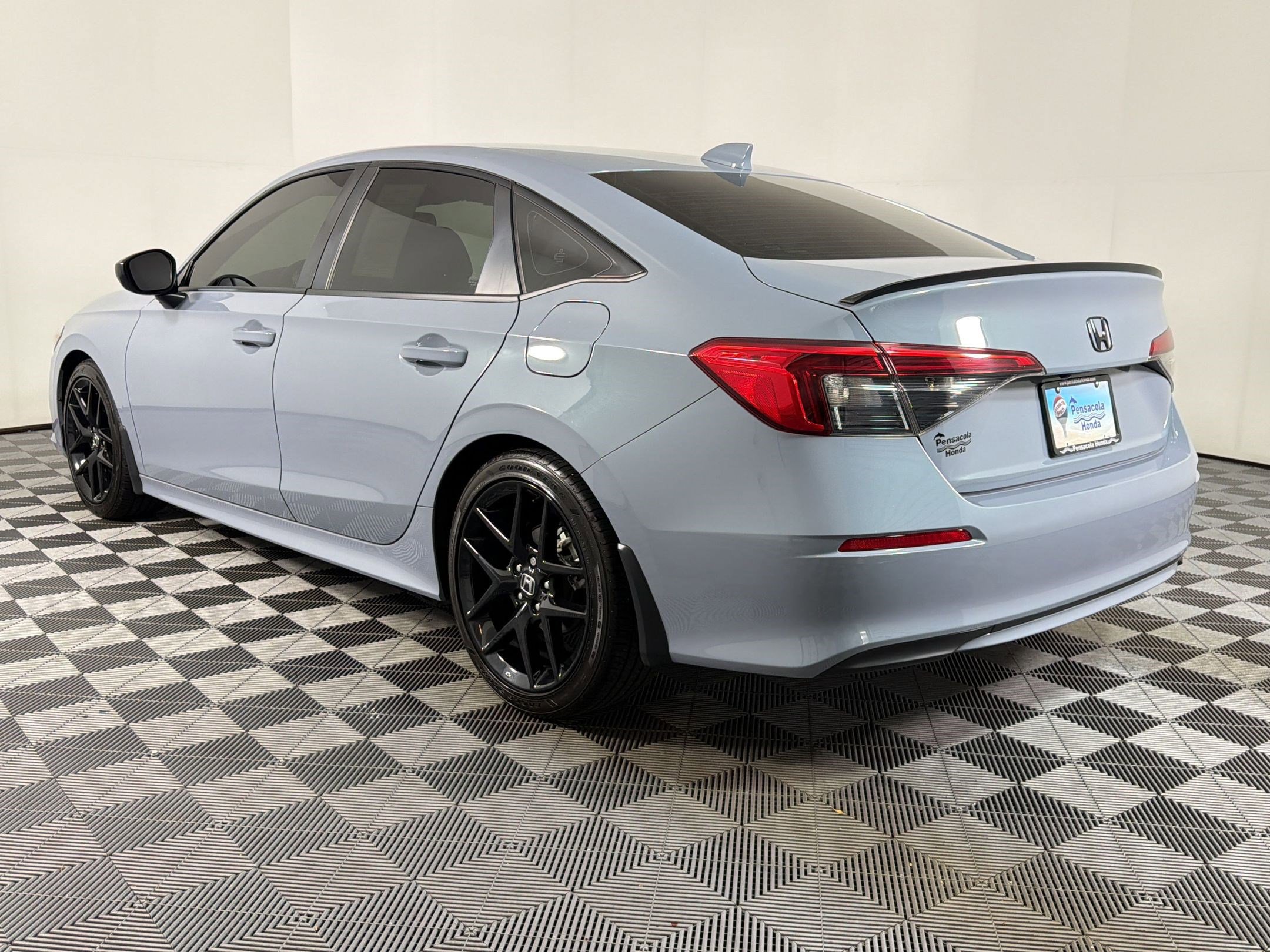 Used 2024 Honda Civic Sport image 2