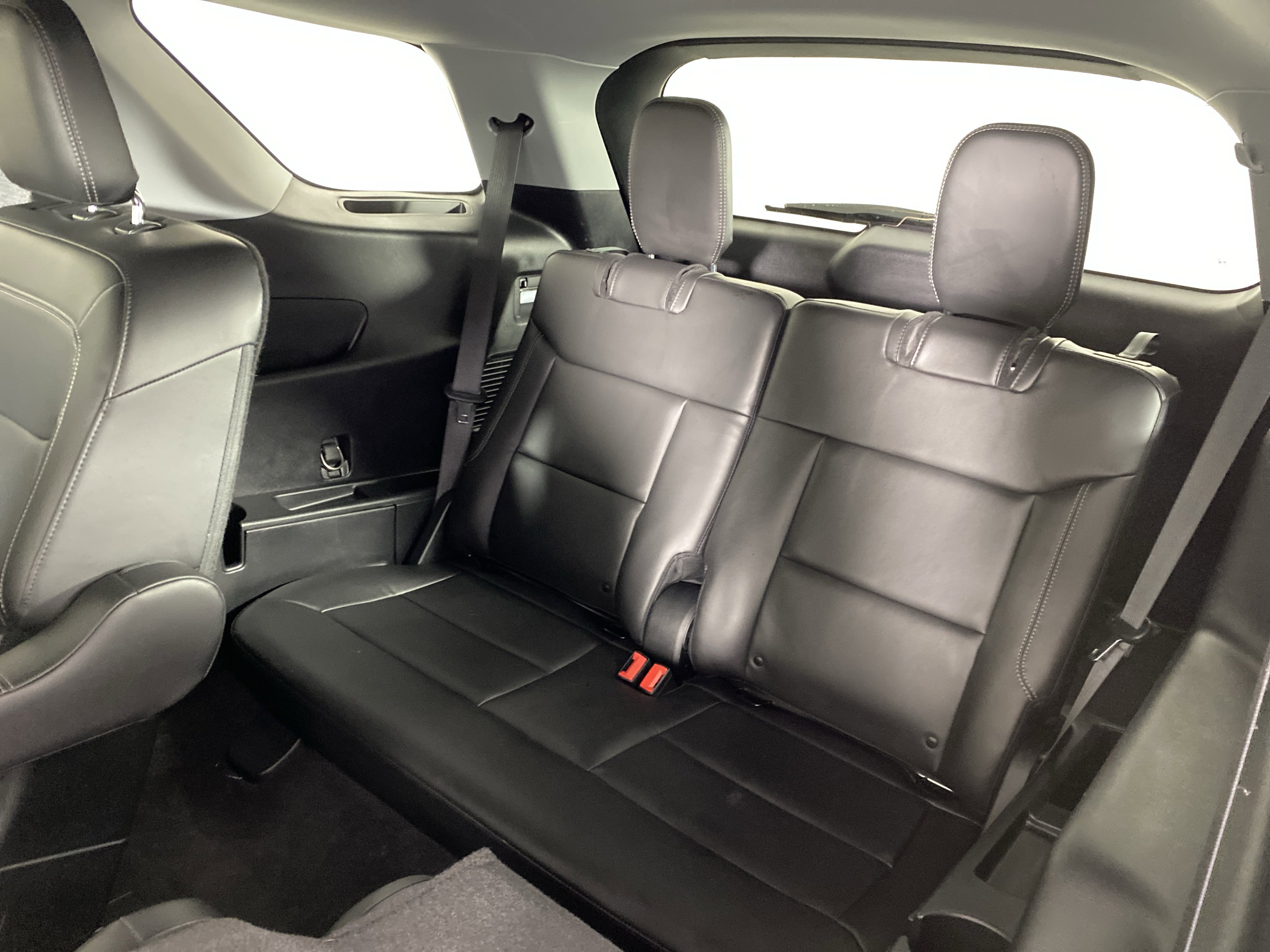 Used 2022 Ford Explorer XLT w/ Equipment Group 202A image 32